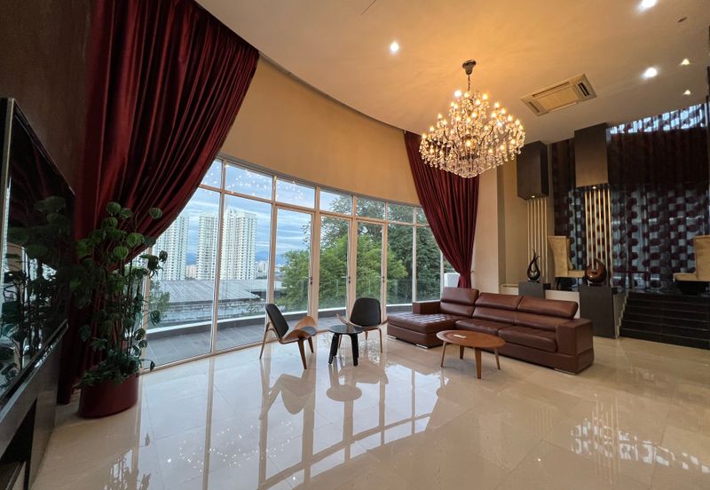 3.5 storey Country Heights Damansara Bungalow for SALE !!
