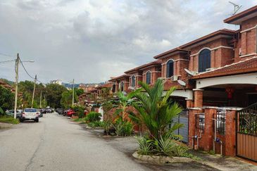 Double-Storey Terrace house @  Bandar Sungai Long for SALE 