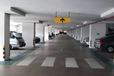 1 Razak Mansion (Residensi Tun Razak)