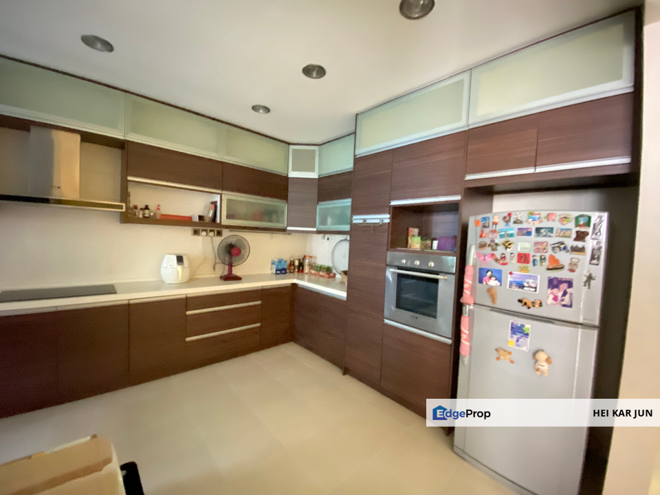 Super Nice Condition (look new) Cheras Taman Bukit Prima , The Peak 3-storey Superlink House , Selangor, Batu 9th Cheras