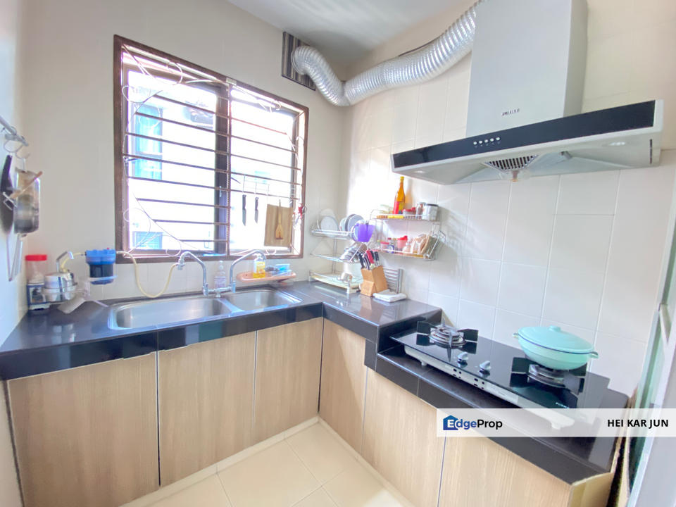 Super Nice Condition (look new) Cheras Taman Bukit Prima , The Peak 3-storey Superlink House , Selangor, Batu 9th Cheras