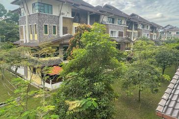 Avenue 2, Lake Valley