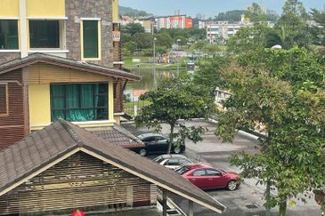 Avenue 2, Lake Valley