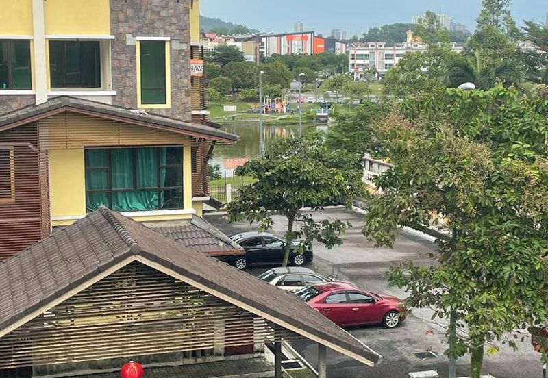 Avenue 2, Lake Valley