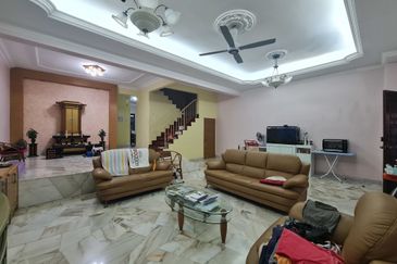 Good Condition Superlink Terrace House at Bandar Mahkota Cheras 