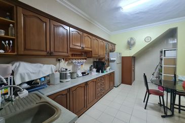 Good Condition Superlink Terrace House at Bandar Mahkota Cheras 