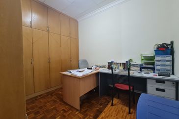 Good Condition Superlink Terrace House at Bandar Mahkota Cheras 