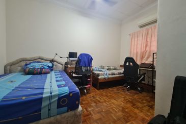 Good Condition Superlink Terrace House at Bandar Mahkota Cheras 