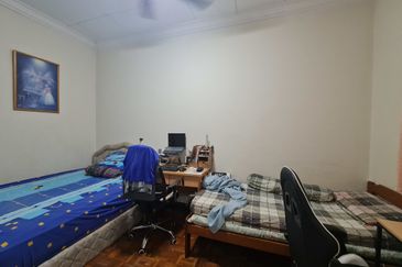 Good Condition Superlink Terrace House at Bandar Mahkota Cheras 