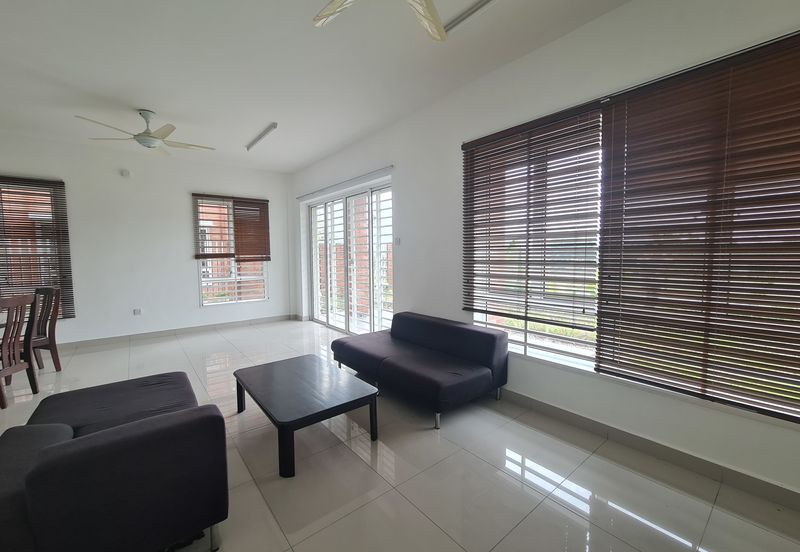 Beautiful Bungalow with Golf Course Unblock View at all floor @Bandar Sungai Long, Kajang, Selangor.