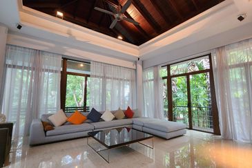 3-storey Bungalow for SALE at Country Heights Damansara FREEHOLD Resort Bungalow 