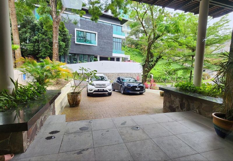 3-storey Bungalow for SALE at Country Heights Damansara FREEHOLD Resort Bungalow 