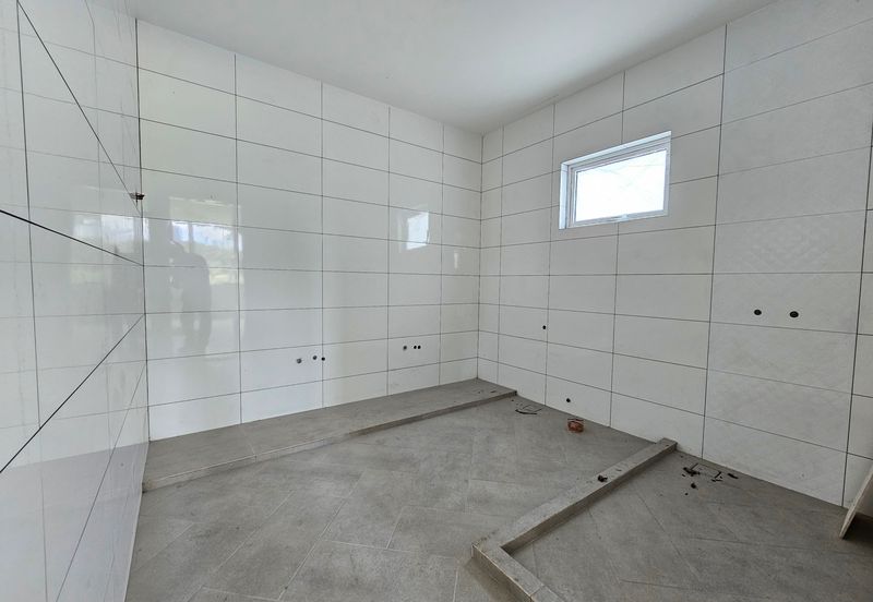 Cheap Nice Super Huge Land Bungalow at Bandar Sungai Long 