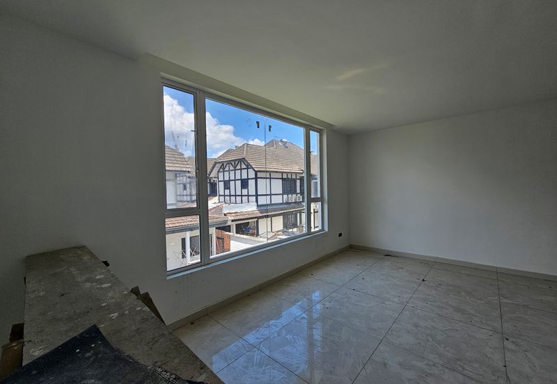 Cheap Nice Super Huge Land Bungalow at Bandar Sungai Long 