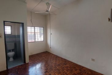 Cheap Nice 2 Sty Corner Lot Bandar Sungai Long