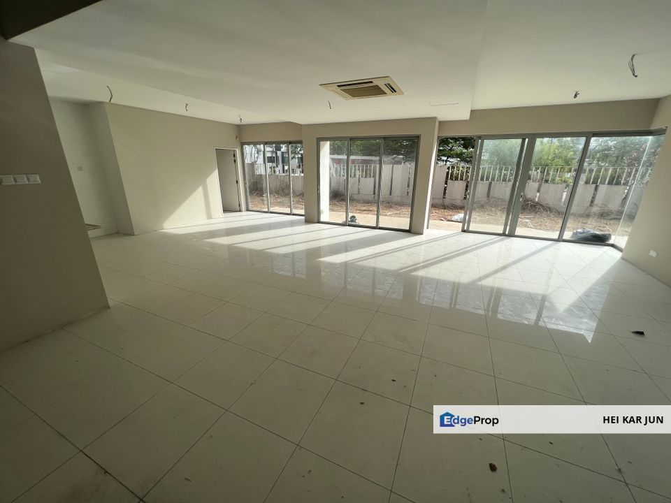 Cheap Nice 2.5 Storey Semi-D at East Park 72, Selangor, Cheras South