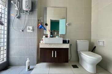 Bandar Tun Hussein Onn