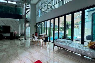 Bandar Tun Hussein Onn