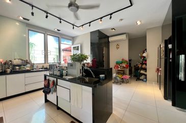 Bandar Tun Hussein Onn