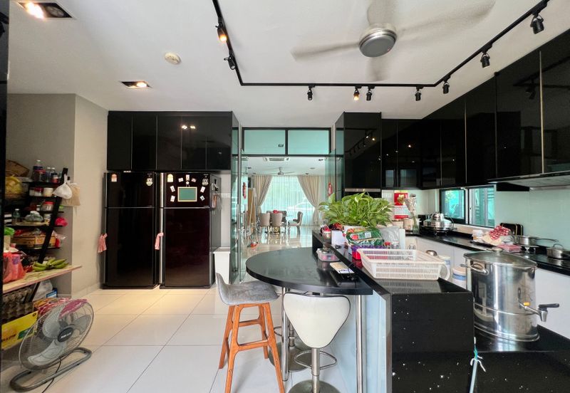 Bandar Tun Hussein Onn