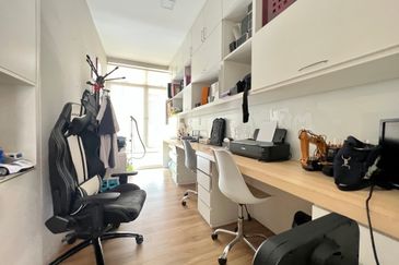 Bandar Tun Hussein Onn