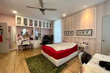 Bandar Tun Hussein Onn