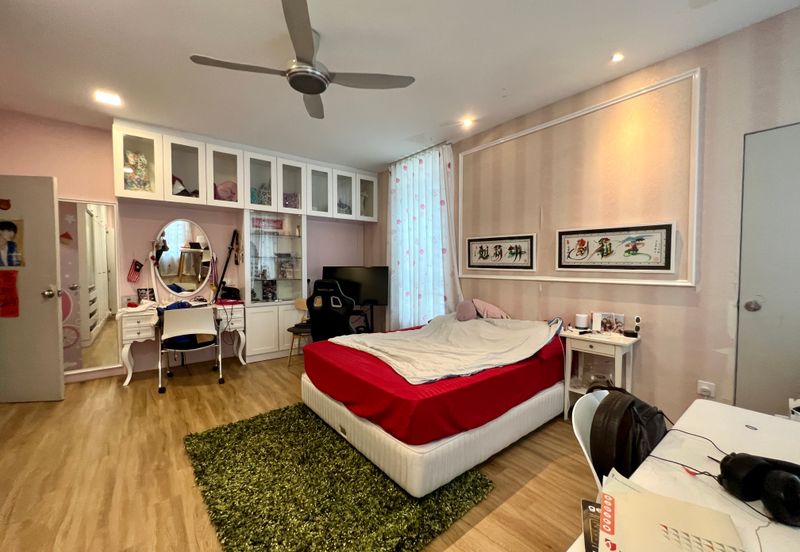 Bandar Tun Hussein Onn