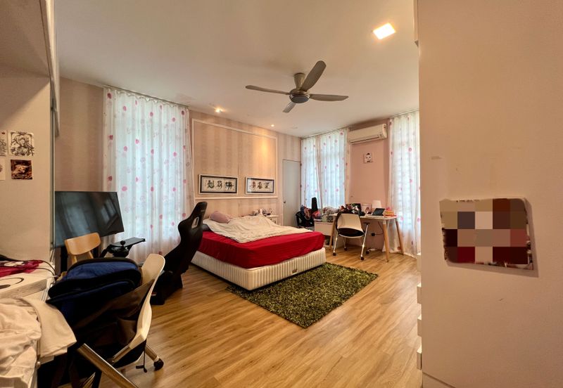 Bandar Tun Hussein Onn