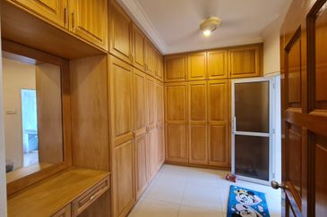 Cheap Nice Double storey Semi-D at Bandar Sungai Long