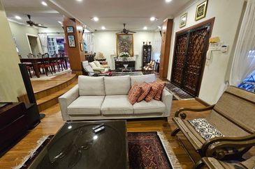 Cheap Nice Reno Extended Double Storey Terrace Corner Lot at Sungai Long 