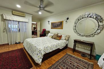 Cheap Nice Reno Extended Double Storey Terrace Corner Lot at Sungai Long 