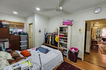 Cheap Nice Reno Extended Double Storey Terrace Corner Lot at Sungai Long 