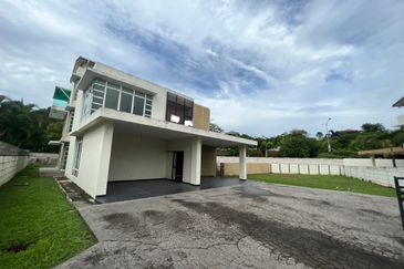 Bandar Tun Hussein Onn