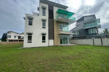 Bandar Tun Hussein Onn