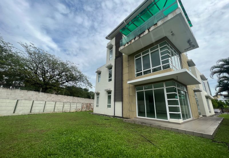 Bandar Tun Hussein Onn