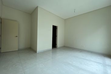 Bandar Tun Hussein Onn