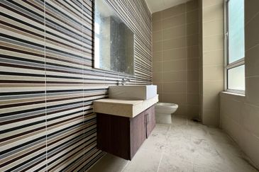 Bandar Tun Hussein Onn