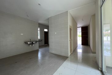 Bandar Tun Hussein Onn