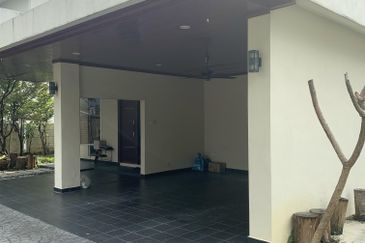 Bandar Tun Hussein Onn