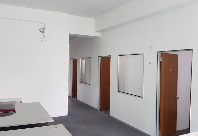 Ostia Bangi Business Avenue