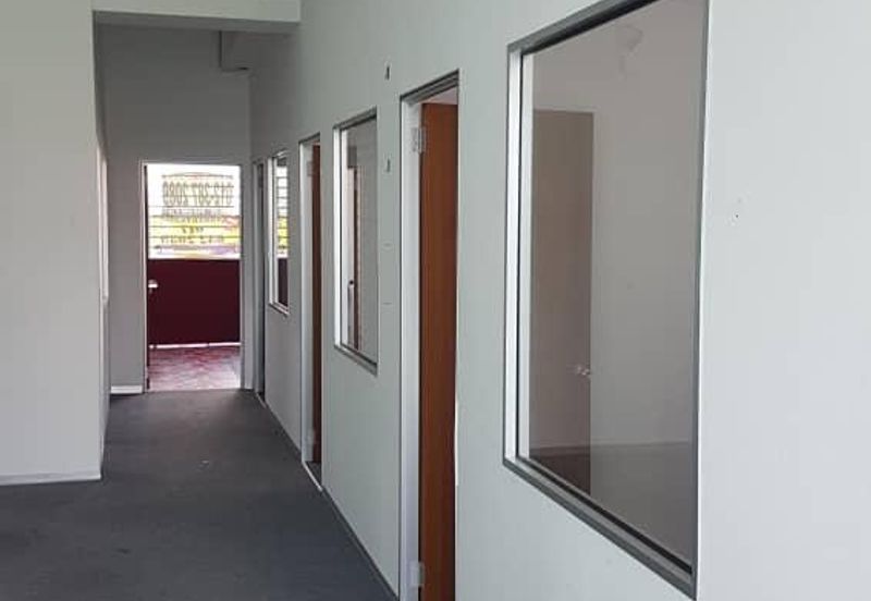 Ostia Bangi Business Avenue