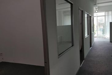 Ostia Bangi Business Avenue