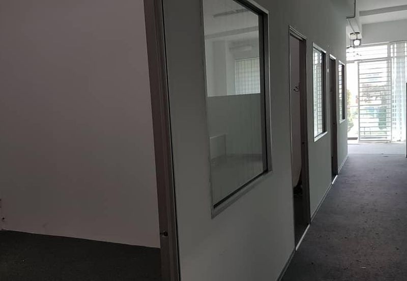 Ostia Bangi Business Avenue