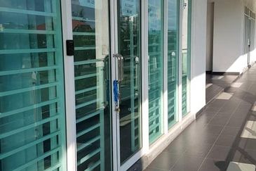 Ostia Bangi Business Avenue