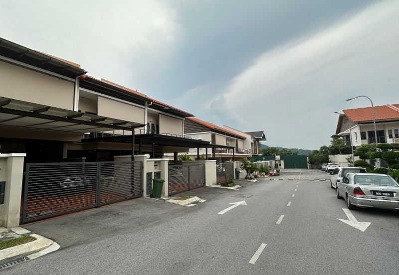 Tiara Hills, Taman Taynton View