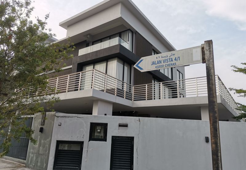 Bandar Mahkota Cheras