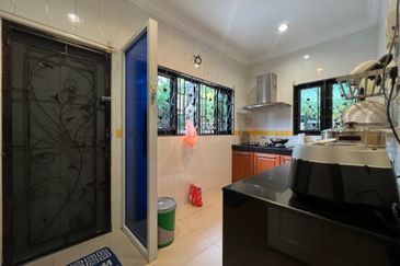 Bandar Tun Hussein Onn