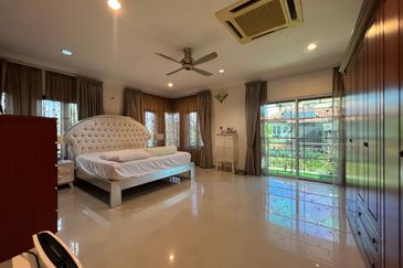 Bandar Tun Hussein Onn