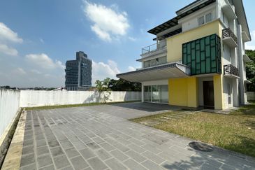 Bayu Aman , Taman Desa Aman