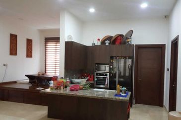 Bandar Tun Hussein Onn